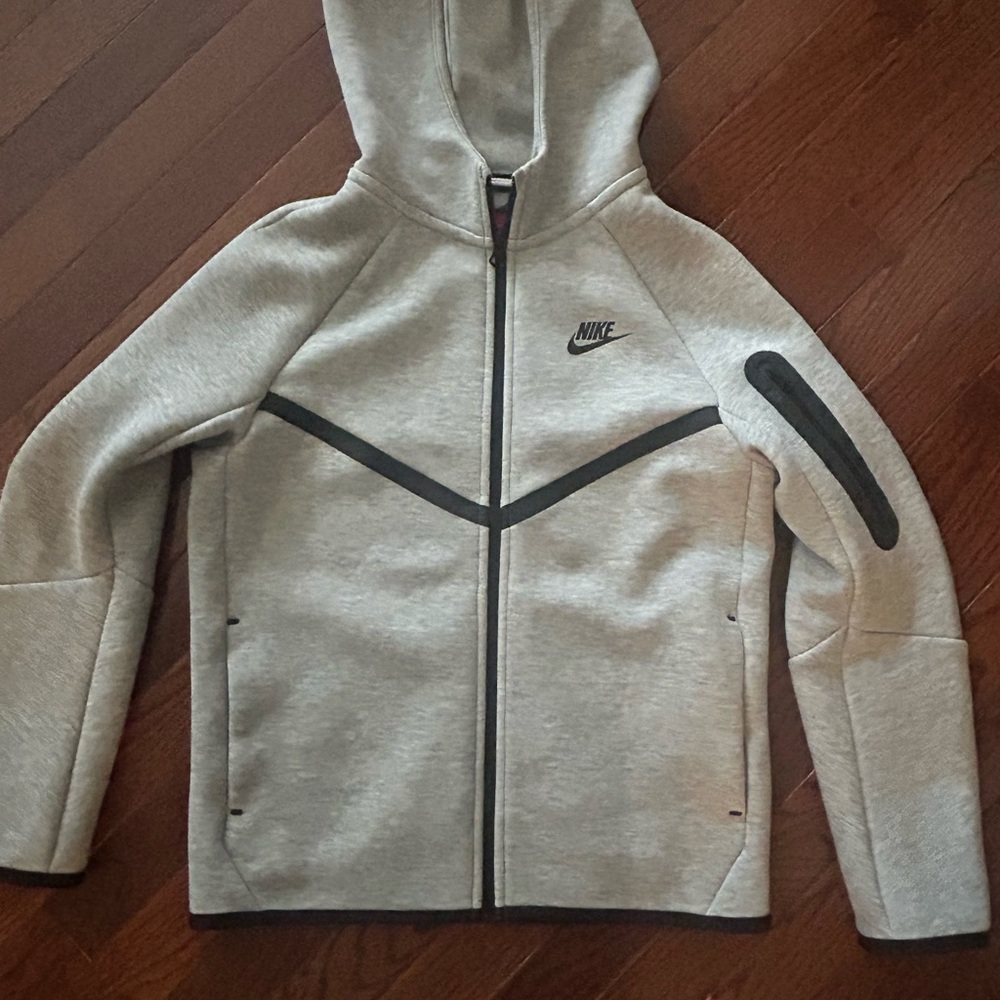 Nike Tech Heather Gray Hoodie with Black Trim